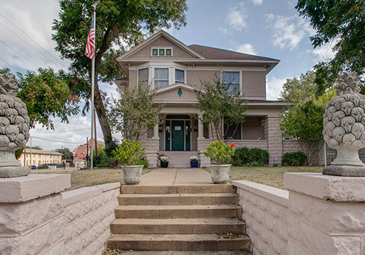 Crowley home exterior before painting